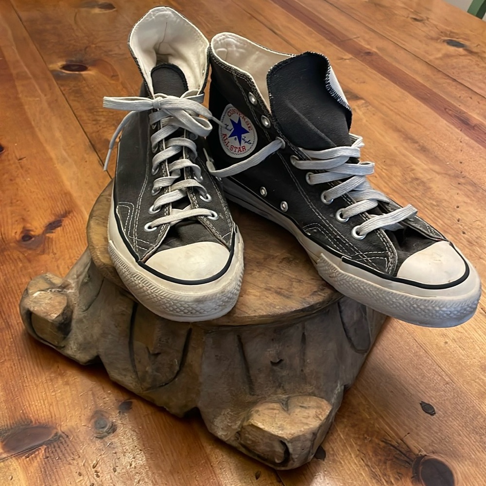 Vintage converse high tops grey